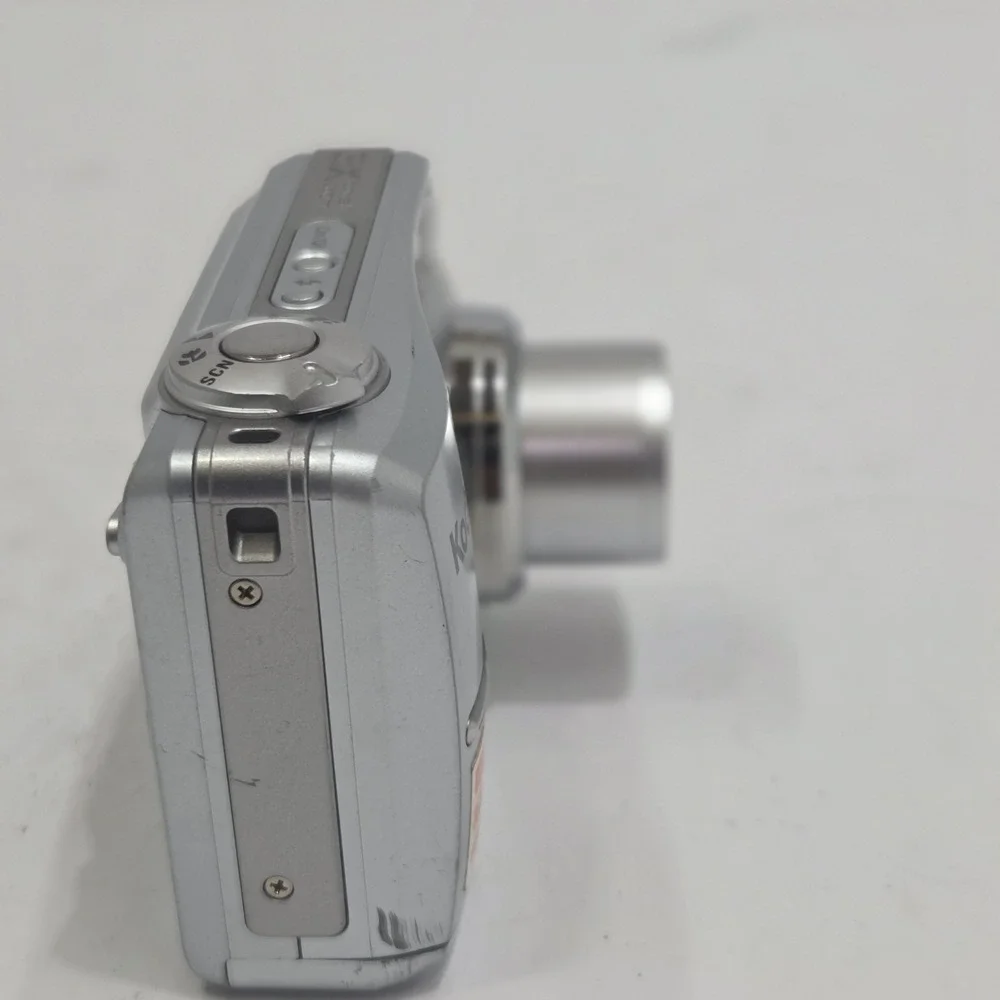 Kodak EasyShare C913 9.2MP Digital Camera Silver 3x Optical Zoom Blur Reduction